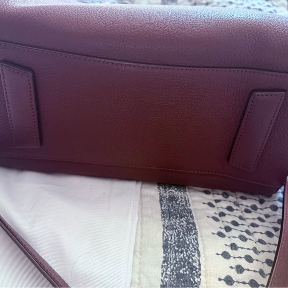 Givenchy Antigona Handbag - Picture 5 of 8